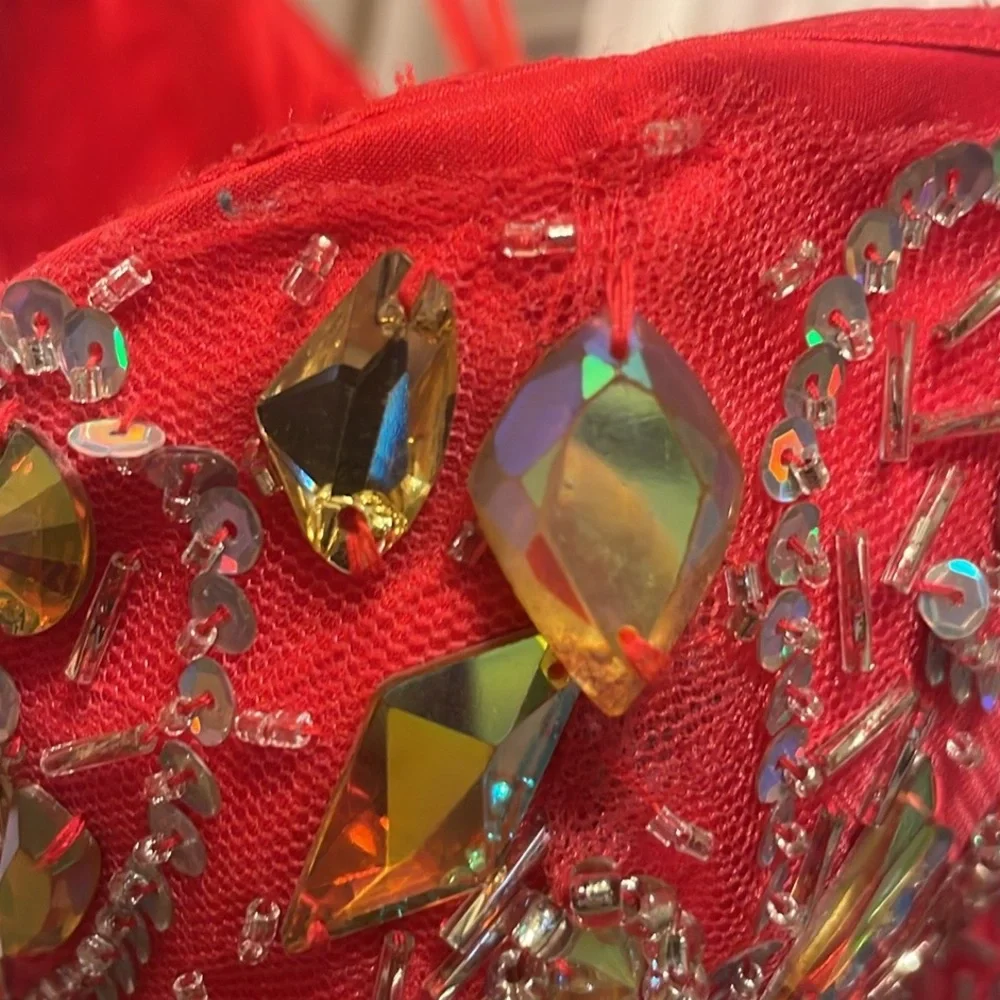 GUC - Flash by Mac Duggal Beaded Formal Gown in Sz 4 - Picture 12 of 15